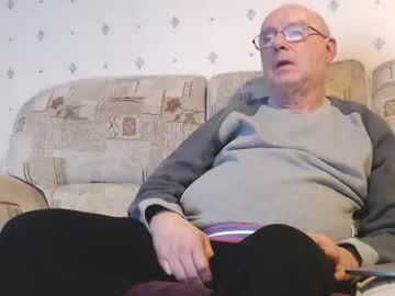 Smallsteve562 Chaturbate stream image from December 30, 2024
