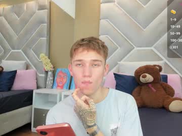 Luke_Evanns1 Chaturbate stream image from December 30, 2024