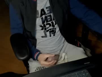 Moslicky Chaturbate stream image from December 30, 2024