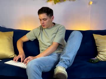 Liam_Enzho Chaturbate stream image from December 30, 2024