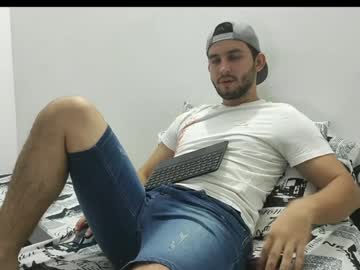 Capgray_Semental Chaturbate stream image from December 31, 2024