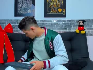 Chepe_Fit Chaturbate stream image from December 31, 2024