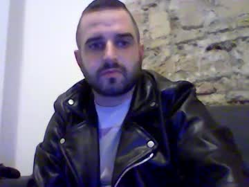 Robertoredo Chaturbate stream image from December 31, 2024