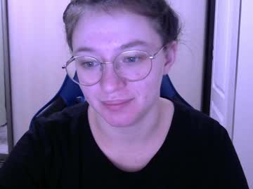 Zara_Golden Chaturbate stream image from December 31, 2024
