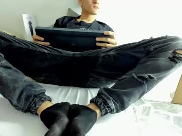 Ben_Xox Chaturbate stream image from December 31, 2024