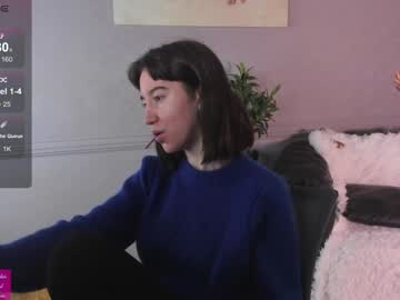 Belle_Via Chaturbate stream image from December 31, 2024