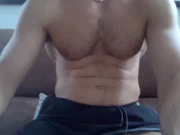 Parisien75015 Chaturbate stream image from December 31, 2024