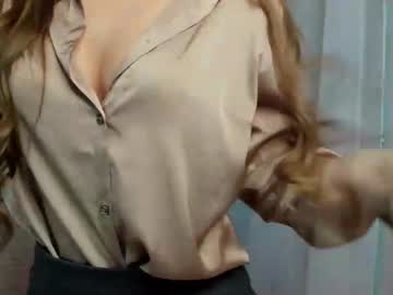 Evalaniss Chaturbate stream image from December 31, 2024