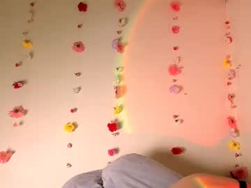 Merlynn_ Chaturbate stream image from December 31, 2024