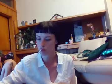 Jizzabelle85 Chaturbate stream image from December 31, 2024