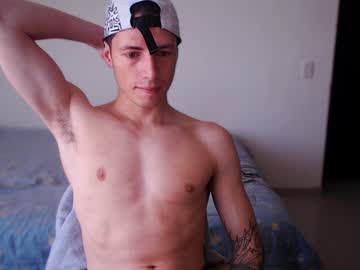 Jamesss____ Chaturbate stream image from December 31, 2024