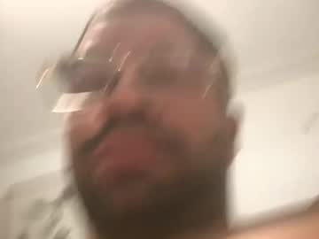 Julian2223842457 Chaturbate stream image from December 31, 2024