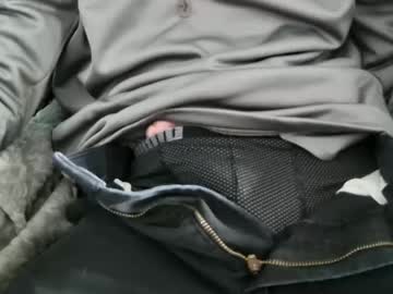 Hugepecker131 Chaturbate stream image from December 31, 2024