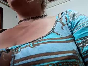 Saralovens Chaturbate stream image from December 31, 2024