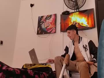 Jhohen Chaturbate stream image from December 31, 2024