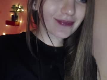 Redmoonhead Chaturbate stream image from December 31, 2024