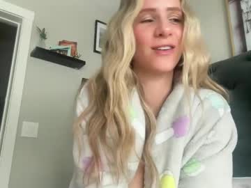 Luxlovely111 Chaturbate stream image from December 31, 2024