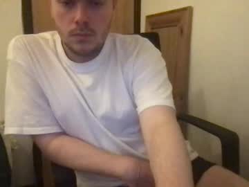 Pennguin00 Chaturbate stream image from December 31, 2024