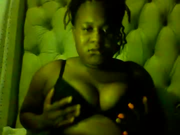 Bootybbe Chaturbate stream image from December 31, 2024