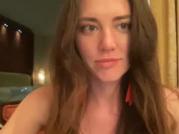 Tutmarinaa Chaturbate stream image from December 31, 2024