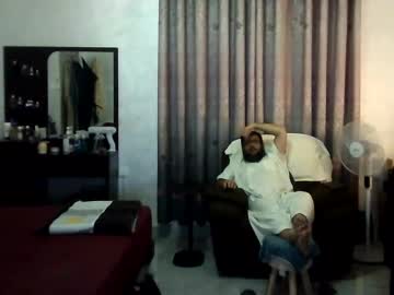 Largepanny Chaturbate stream image from December 31, 2024