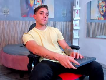 Liam_Walk Chaturbate stream image from December 31, 2024