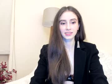 Snowww_White Chaturbate stream image from December 31, 2024