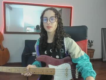 Bass_Gurl Chaturbate stream image from January 01, 2025