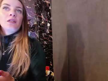 Dommichelle Chaturbate stream image from January 01, 2025