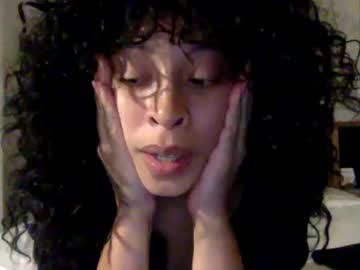 Hunyybunz Chaturbate stream image from January 01, 2025