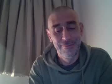 Nirevess Chaturbate stream image from January 01, 2025