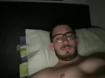 Johnukber Chaturbate stream image from January 01, 2025