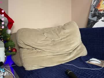 Hot_Thumbelina Chaturbate stream image from January 01, 2025