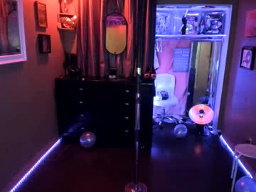 Juicyjayxxx69 Chaturbate stream image from January 01, 2025