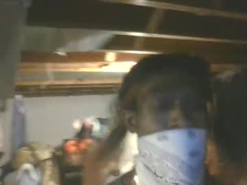Bombazzzari Chaturbate stream image from January 01, 2025