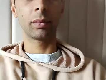 Tunisiensexyguy Chaturbate stream image from January 01, 2025