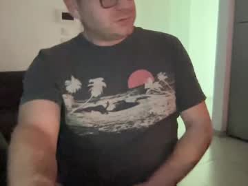 Biggigantic26 Chaturbate stream image from January 01, 2025