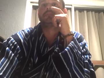 Mrluckyb Chaturbate stream image from January 01, 2025