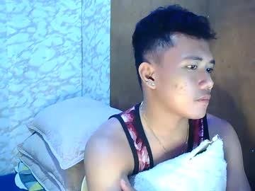 Hotasianguyx Chaturbate stream image from January 01, 2025