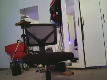 Rubbenwunout Chaturbate stream image from January 01, 2025