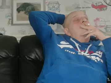 Fuckdog371666 Chaturbate stream image from January 01, 2025