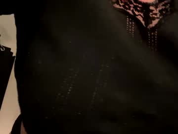 Lustytits85 Chaturbate stream image from January 01, 2025