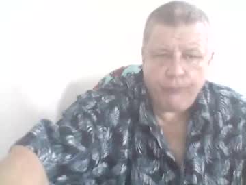 Buddyluvzumore Chaturbate stream image from January 01, 2025