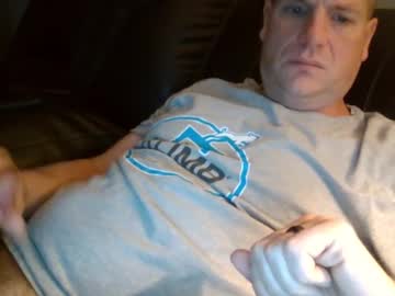 Lovetocum37 Chaturbate stream image from January 01, 2025