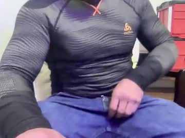 2addictivelyhorny Chaturbate stream image from January 01, 2025