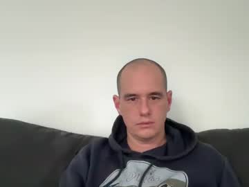 Dan19202 Chaturbate stream image from January 01, 2025