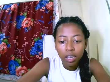 Joliekah27 Chaturbate stream image from January 01, 2025