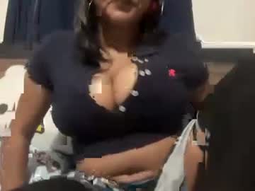 Camidoll4ly Chaturbate stream image from January 01, 2025