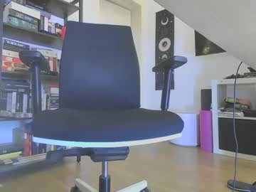Gaymer_Play Chaturbate stream image from January 01, 2025