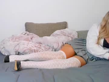 Vickyvickge Chaturbate stream image from January 01, 2025